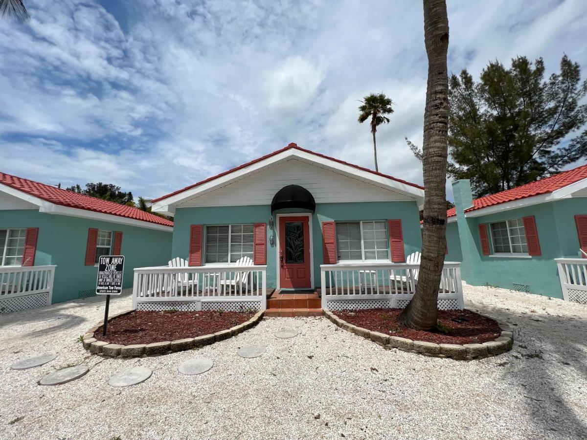 Готель Blue Waters Treasure Island Екстер'єр фото